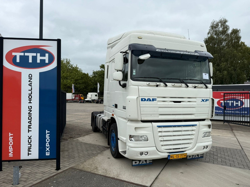 DAF XF105.460 SpaceCab ATE Intarder 2x Fueltank - Trekker: afbeelding 1 DAF XF105.460 SpaceCab ATE Intarder 2x Fueltank - Trekker: afbeelding 1
