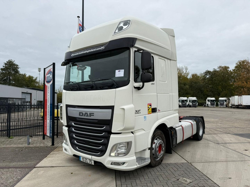 DAF XF460 SuperSpaceCab Intarder 2x fueltank - Trekker: afbeelding 2 DAF XF460 SuperSpaceCab Intarder 2x fueltank - Trekker: afbeelding 2