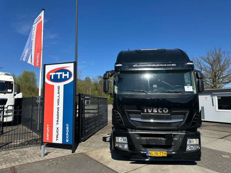 Iveco AS440S46T/FP-LT HI-WAY 2x fueltank height adjustable 5th wheel - Trekker: afbeelding 3 Iveco AS440S46T/FP-LT HI-WAY 2x fueltank height adjustable 5th wheel - Trekker: afbeelding 3