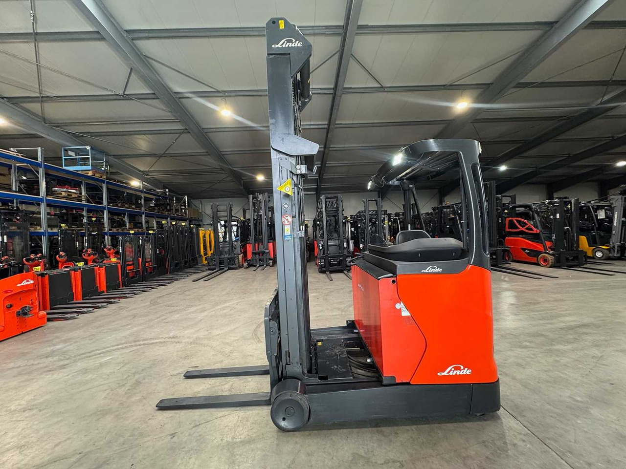 04/2019 SERVICE + UVV 11/2026 LINDE R16 1,600KG TRIPLEX 505CM RAVAS SCALES ELECTRIC FORKLIFT REACH TRUCK 3,671 HOURS - Heftruck: afbeelding 4 04/2019 SERVICE + UVV 11/2026 LINDE R16 1,600KG TRIPLEX 505CM RAVAS SCALES ELECTRIC FORKLIFT REACH TRUCK 3,671 HOURS - Heftruck: afbeelding 4