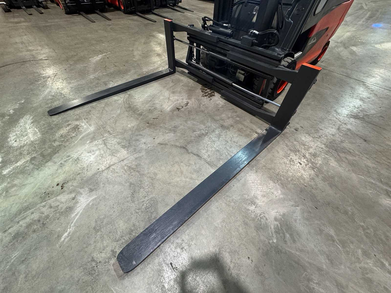 Heftruck 06/2023 SERVICE + UVV 11/2026 LINDE E35HL 3.500KG 3.+4. VALVE 180CM FORK ADJUSTER ELECTRIC FORKLIFT 8.839 HOURS: afbeelding 9