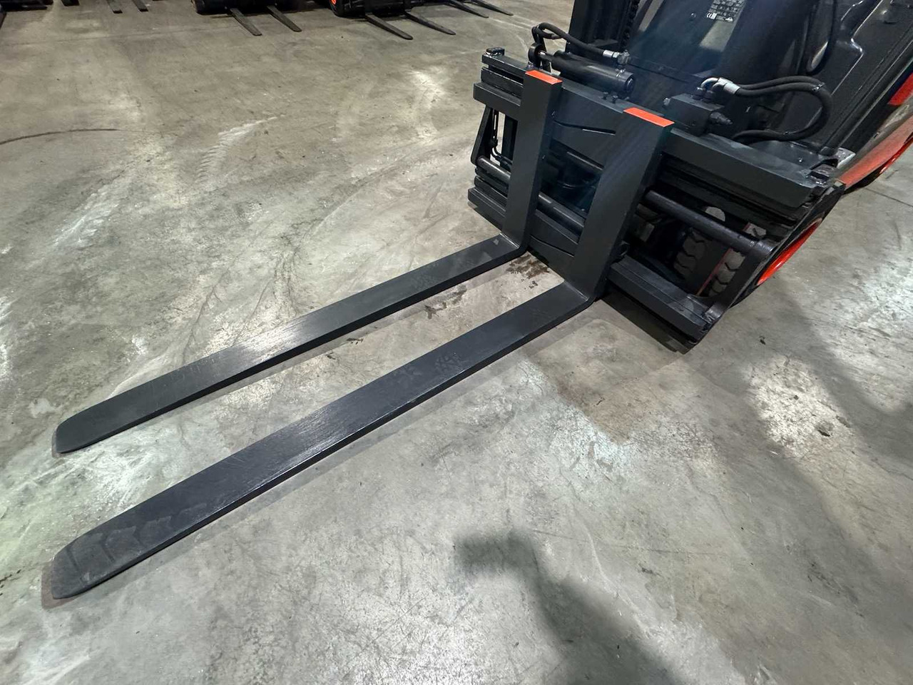 Heftruck 06/2023 SERVICE + UVV 11/2026 LINDE E35HL 3.500KG 3.+4. VALVE 180CM FORK ADJUSTER ELECTRIC FORKLIFT 8.839 HOURS: afbeelding 11