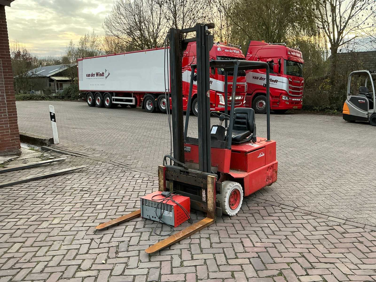 1991 LINDE E15 FORKLIFT - Heftruck: afbeelding 1 1991 LINDE E15 FORKLIFT - Heftruck: afbeelding 1