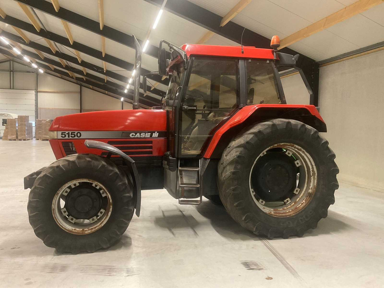 1995 CASE IH MAXXUM 5150 PLUS ALL-WHEEL DRIVE FARM TRACTOR - Tractor: afbeelding 2 1995 CASE IH MAXXUM 5150 PLUS ALL-WHEEL DRIVE FARM TRACTOR - Tractor: afbeelding 2
