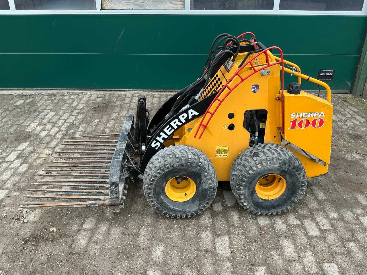 2003 SHERPA 100 SKID STEER LOADER - Compacte rupslader: afbeelding 3 2003 SHERPA 100 SKID STEER LOADER - Compacte rupslader: afbeelding 3