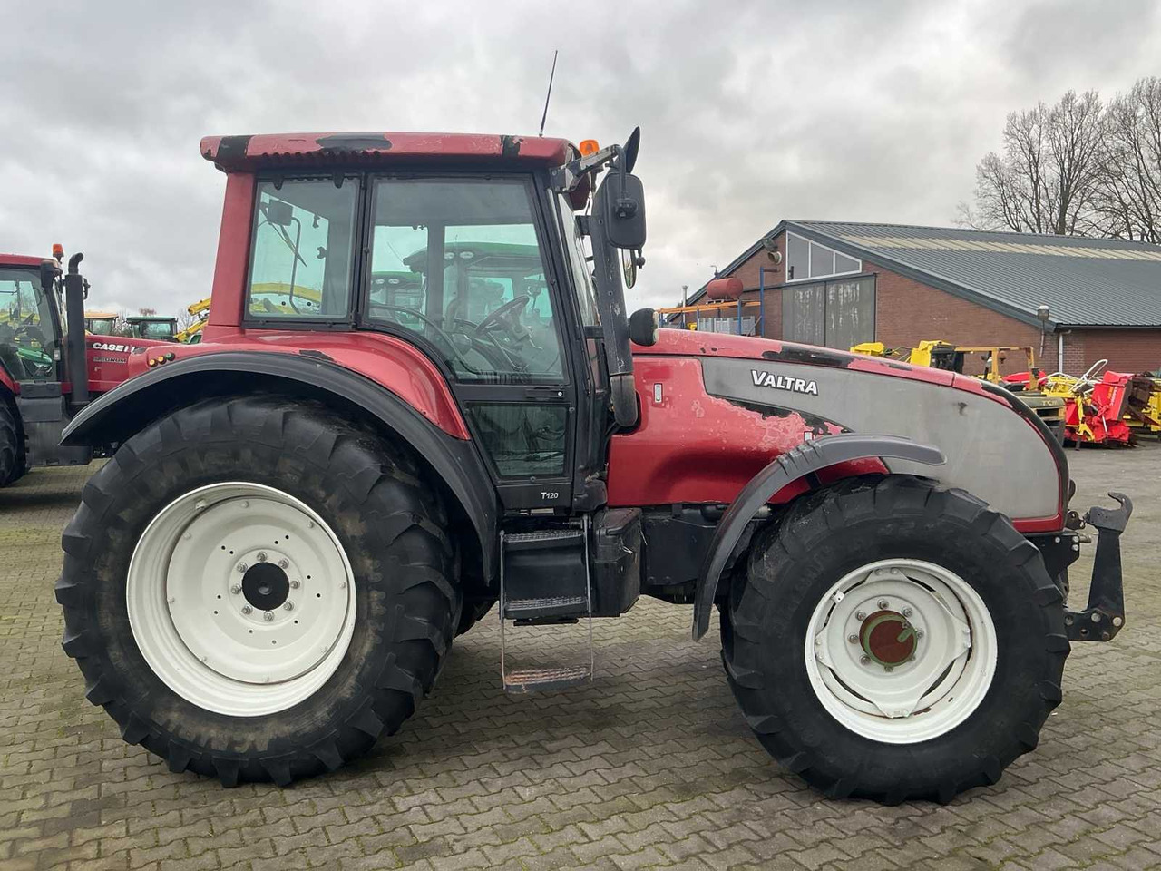 2004 VALTRA T120 ALL-WHEEL DRIVE FARM TRACTOR - Tractor: afbeelding 3 2004 VALTRA T120 ALL-WHEEL DRIVE FARM TRACTOR - Tractor: afbeelding 3