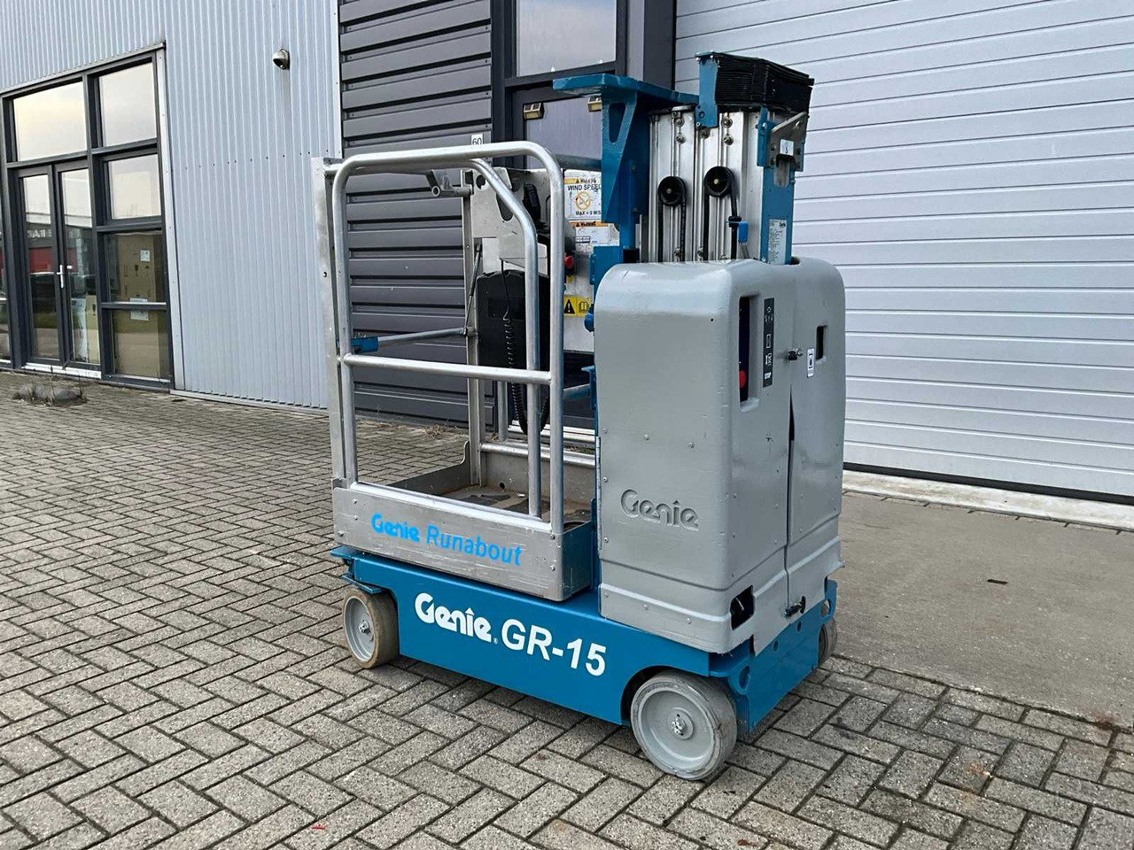 2006 GENIE GR-15 AERIAL PLATFORM - Hoogwerker: afbeelding 4 2006 GENIE GR-15 AERIAL PLATFORM - Hoogwerker: afbeelding 4