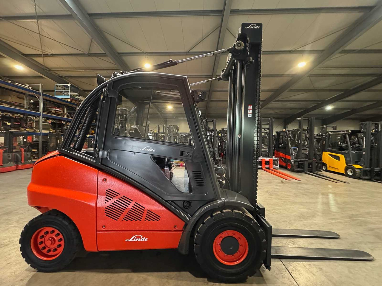 2011 LINDE H50D 5.000KG 3.+4TH VALVE DIESEL FORKLIFT FORKLIFT - Heftruck: afbeelding 5 2011 LINDE H50D 5.000KG 3.+4TH VALVE DIESEL FORKLIFT FORKLIFT - Heftruck: afbeelding 5