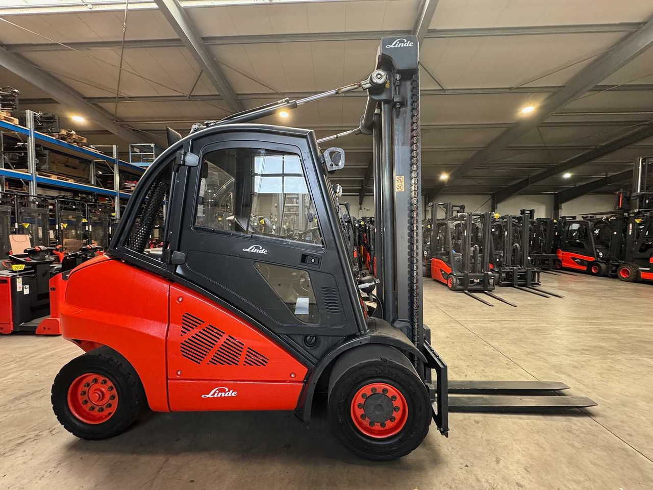 2011 LINDE H50D 5,000KG 3RD VALVE CAB DIESEL FORKLIFT VW ENGINE FORKLIFT - Heftruck: afbeelding 5 2011 LINDE H50D 5,000KG 3RD VALVE CAB DIESEL FORKLIFT VW ENGINE FORKLIFT - Heftruck: afbeelding 5
