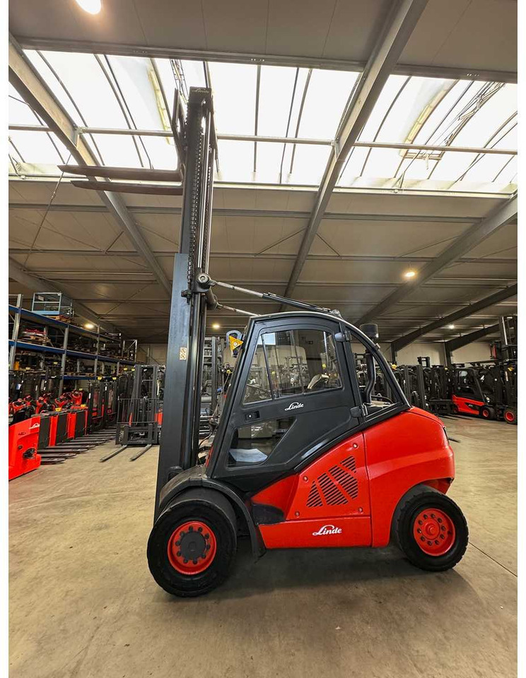 2011 LINDE H50D 5,000KG 3RD VALVE CAB DIESEL FORKLIFT VW ENGINE FORKLIFT - Heftruck: afbeelding 3 2011 LINDE H50D 5,000KG 3RD VALVE CAB DIESEL FORKLIFT VW ENGINE FORKLIFT - Heftruck: afbeelding 3