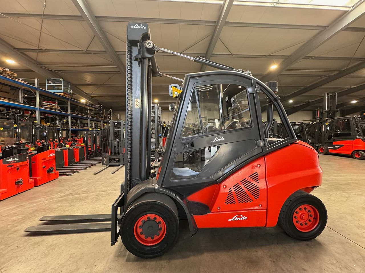 2011 LINDE H50D 5,000KG 3RD VALVE CAB DIESEL FORKLIFT VW ENGINE FORKLIFT - Heftruck: afbeelding 1 2011 LINDE H50D 5,000KG 3RD VALVE CAB DIESEL FORKLIFT VW ENGINE FORKLIFT - Heftruck: afbeelding 1