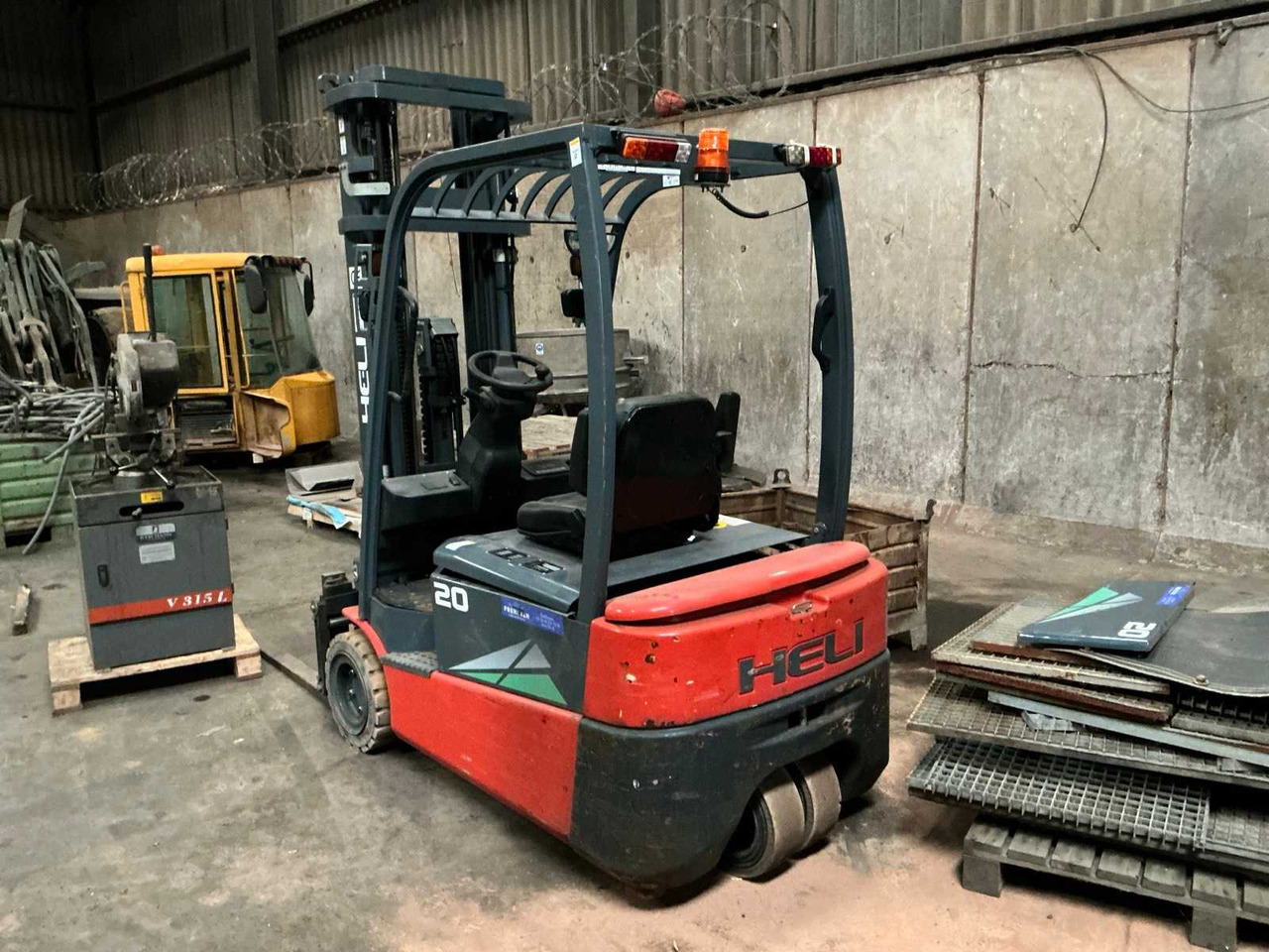 2012 HELI CPD20SQ FORKLIFT - Heftruck: afbeelding 3 2012 HELI CPD20SQ FORKLIFT - Heftruck: afbeelding 3