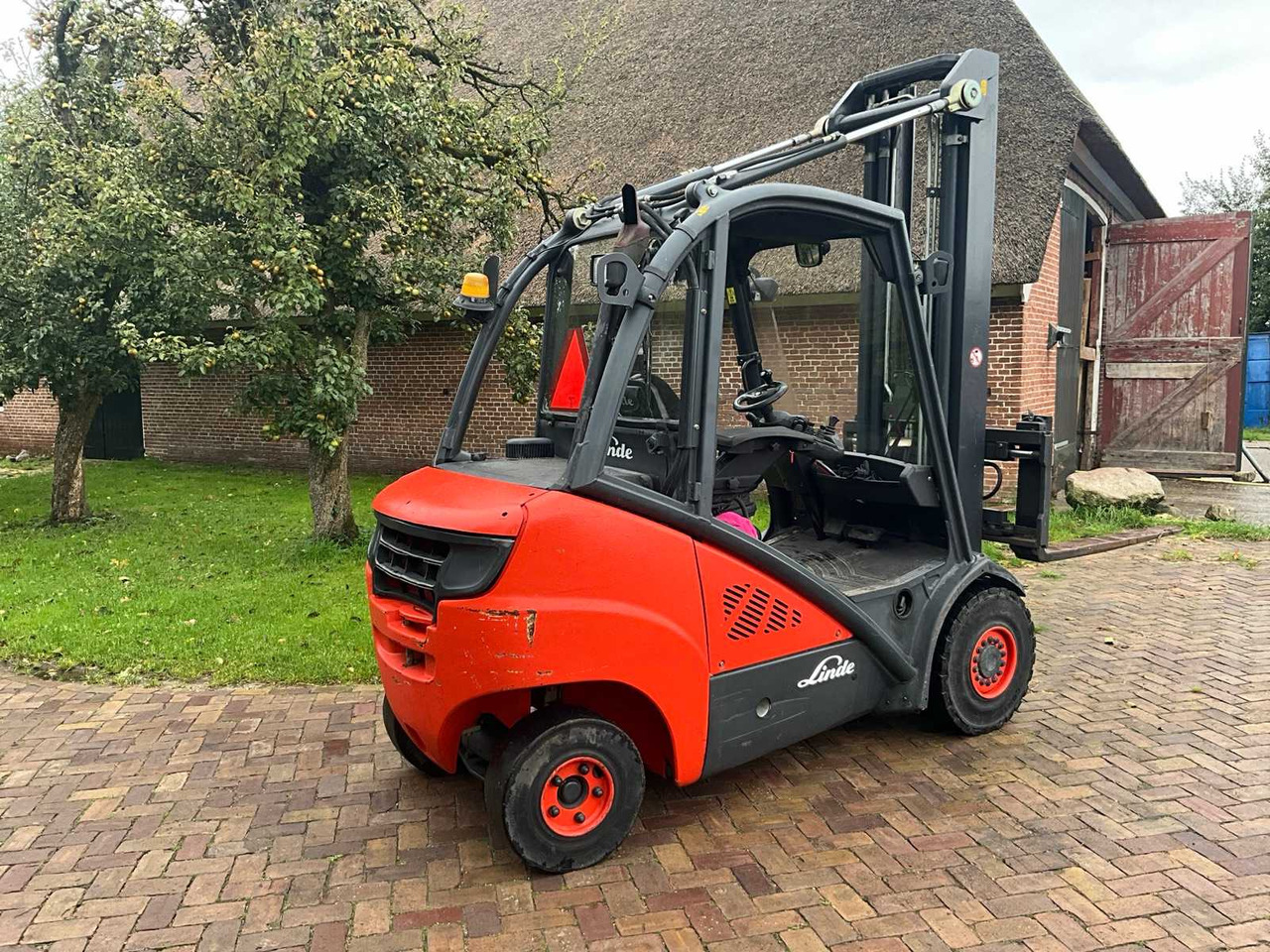 2012 - LINDE - HD30 - 3 TON - DIESEL - FORKLIFT TRUCK - Heftruck: afbeelding 4 2012 - LINDE - HD30 - 3 TON - DIESEL - FORKLIFT TRUCK - Heftruck: afbeelding 4