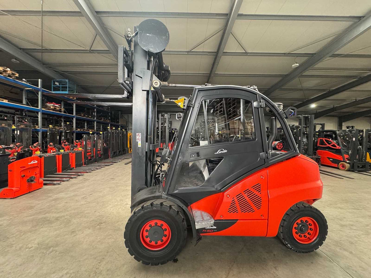 2015 LINDE H50D 5,000KG TRIPLEX 666CM 3+4TH VALVE DIESEL FORKLIFT FORKLIFT 15,862 HOURS. - Heftruck: afbeelding 1 2015 LINDE H50D 5,000KG TRIPLEX 666CM 3+4TH VALVE DIESEL FORKLIFT FORKLIFT 15,862 HOURS. - Heftruck: afbeelding 1