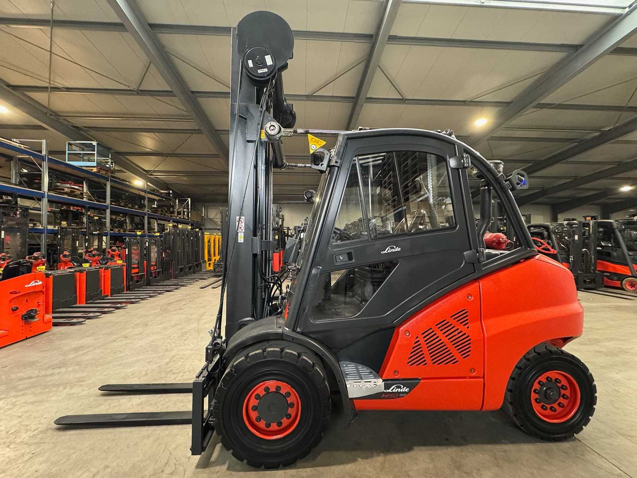 2015 SERVICE + UVV 11/2026 LINDE H50D 5.000KG TRIPLEX 666CM 3.+4. VALVE DIESEL FORKLIFT FORKLIFT 16.277 HOURS. - Heftruck: afbeelding 2 2015 SERVICE + UVV 11/2026 LINDE H50D 5.000KG TRIPLEX 666CM 3.+4. VALVE DIESEL FORKLIFT FORKLIFT 16.277 HOURS. - Heftruck: afbeelding 2