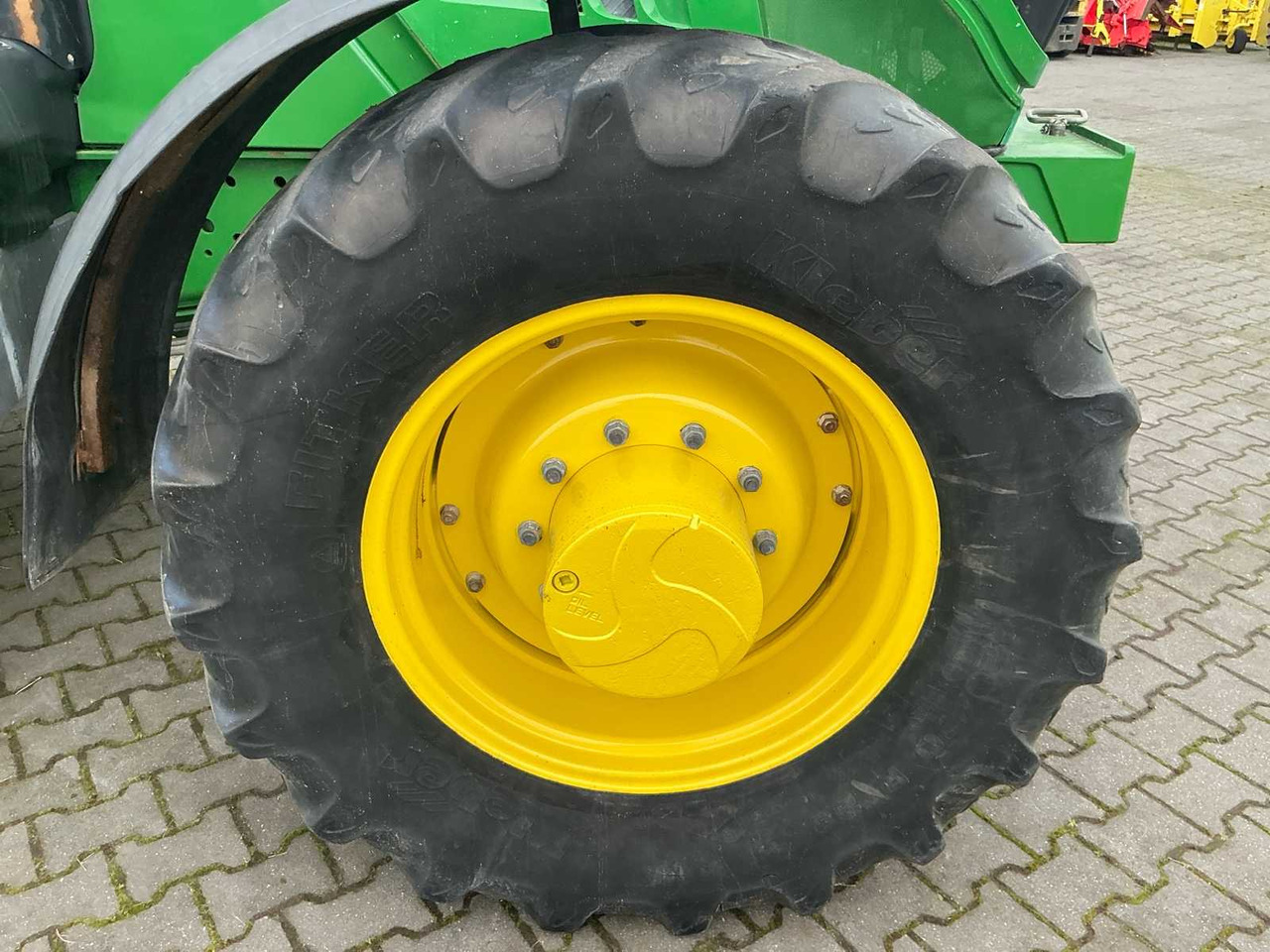 Tractor 2016 JOHN DEERE 6135M FOUR WHEEL DRIVE FARM TRACTOR: afbeelding 8 Tractor 2016 JOHN DEERE 6135M FOUR WHEEL DRIVE FARM TRACTOR: afbeelding 8