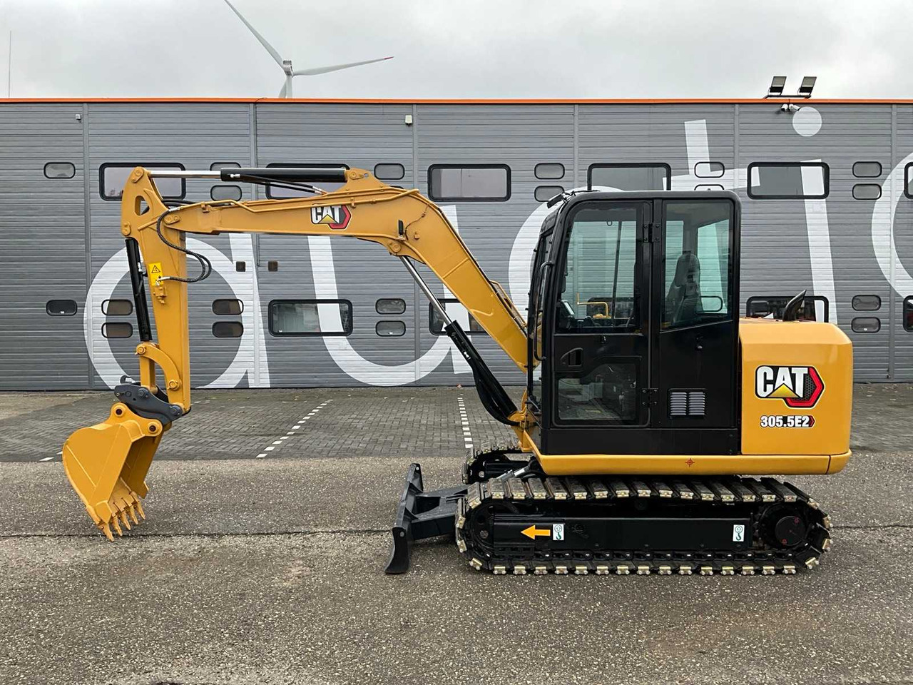 2018 CAT 305.5E2 MIDI EXCAVATOR - Graafmachine: afbeelding 2 2018 CAT 305.5E2 MIDI EXCAVATOR - Graafmachine: afbeelding 2