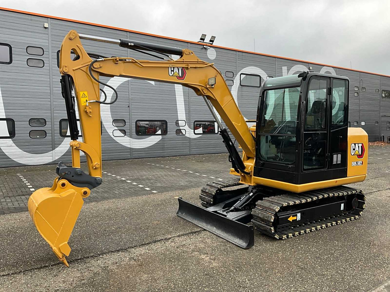 2018 CAT 305.5E2 MIDI EXCAVATOR - Graafmachine: afbeelding 1 2018 CAT 305.5E2 MIDI EXCAVATOR - Graafmachine: afbeelding 1