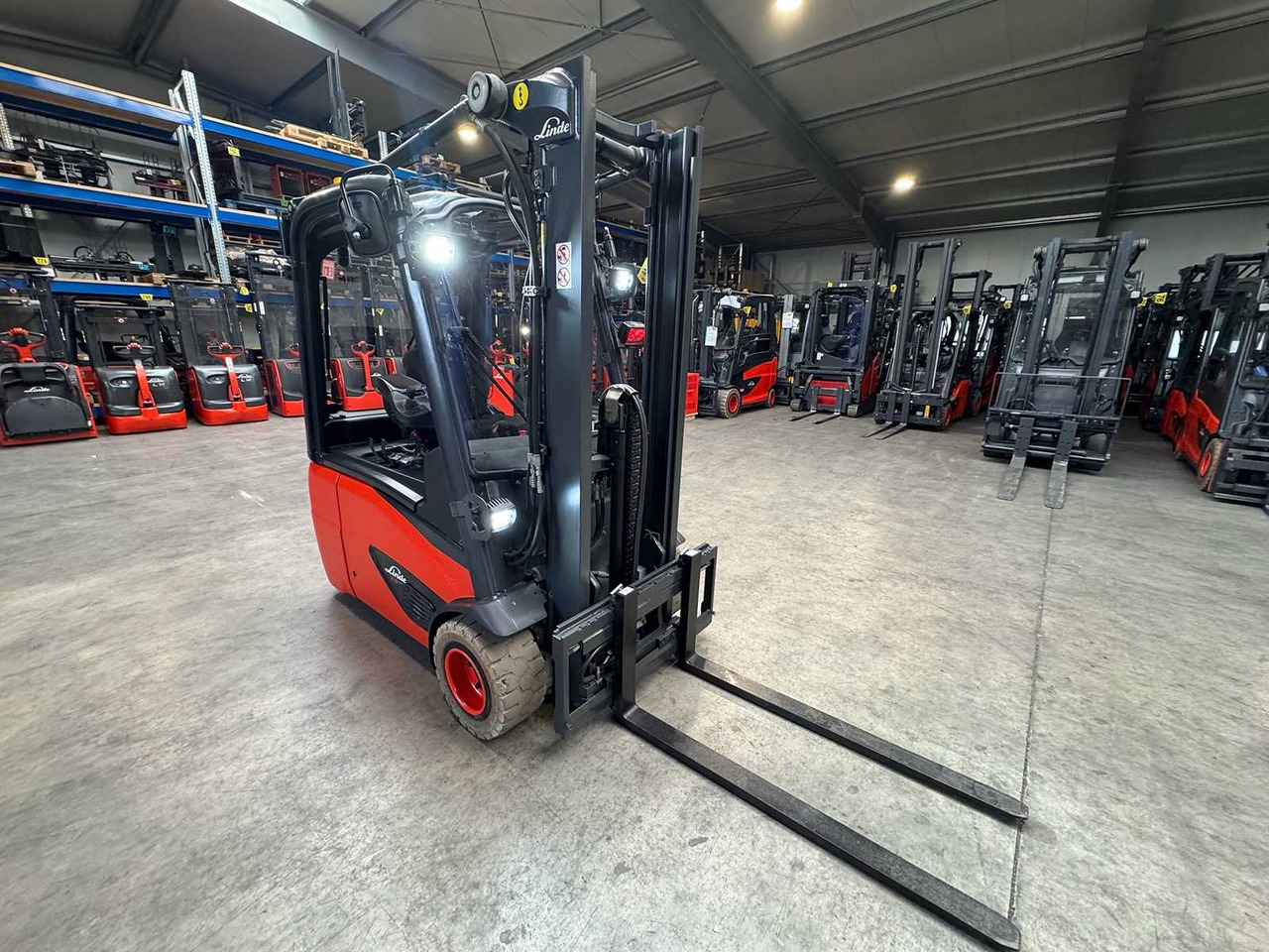 2018 SERVICE+UVV 10/2026 LINDE E18 EVO 1,800KG DUPLEX FREE LIFT ELECTRIC FORKLIFT 4,950 HOURS E20 - Heftruck: afbeelding 5 2018 SERVICE+UVV 10/2026 LINDE E18 EVO 1,800KG DUPLEX FREE LIFT ELECTRIC FORKLIFT 4,950 HOURS E20 - Heftruck: afbeelding 5