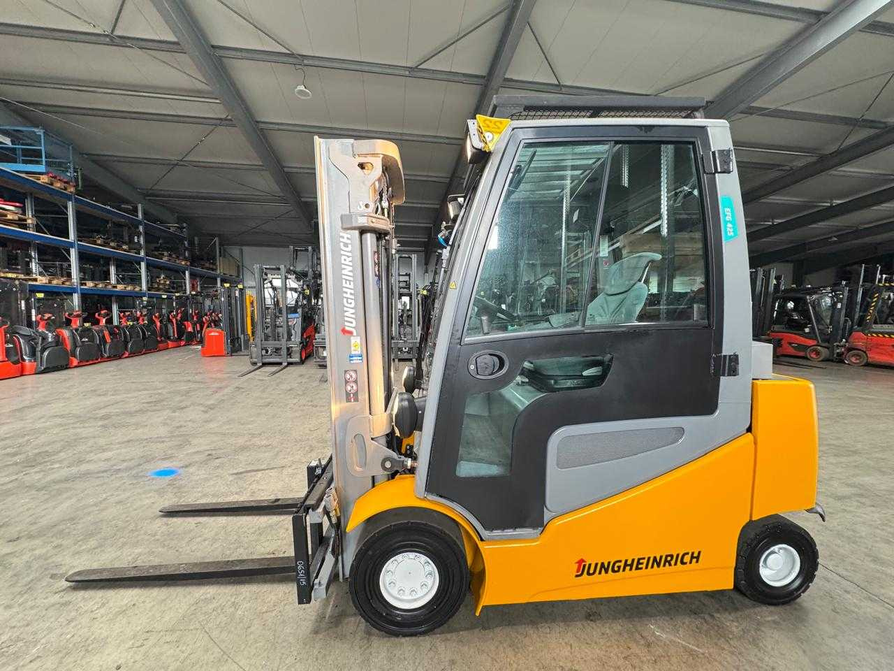 2019 SERVICE + UVV 09/2026 JUNGHEINRICH EFG425 EVO 2,500KG TRIPLEX ELECTRIC FORKLIFT 3RD + 4TH VALVE 7,821 HOURS - Heftruck: afbeelding 1 2019 SERVICE + UVV 09/2026 JUNGHEINRICH EFG425 EVO 2,500KG TRIPLEX ELECTRIC FORKLIFT 3RD + 4TH VALVE 7,821 HOURS - Heftruck: afbeelding 1