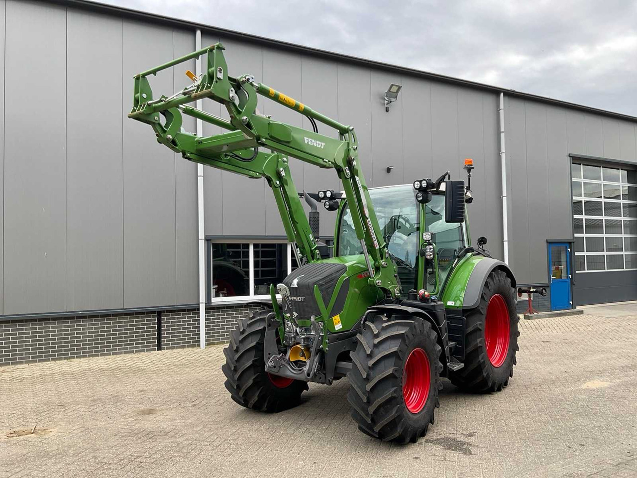 2023 FENDT 314 VARIO PROFI+ ALL-WHEEL DRIVE FARM TRACTOR - Tractor: afbeelding 3 2023 FENDT 314 VARIO PROFI+ ALL-WHEEL DRIVE FARM TRACTOR - Tractor: afbeelding 3