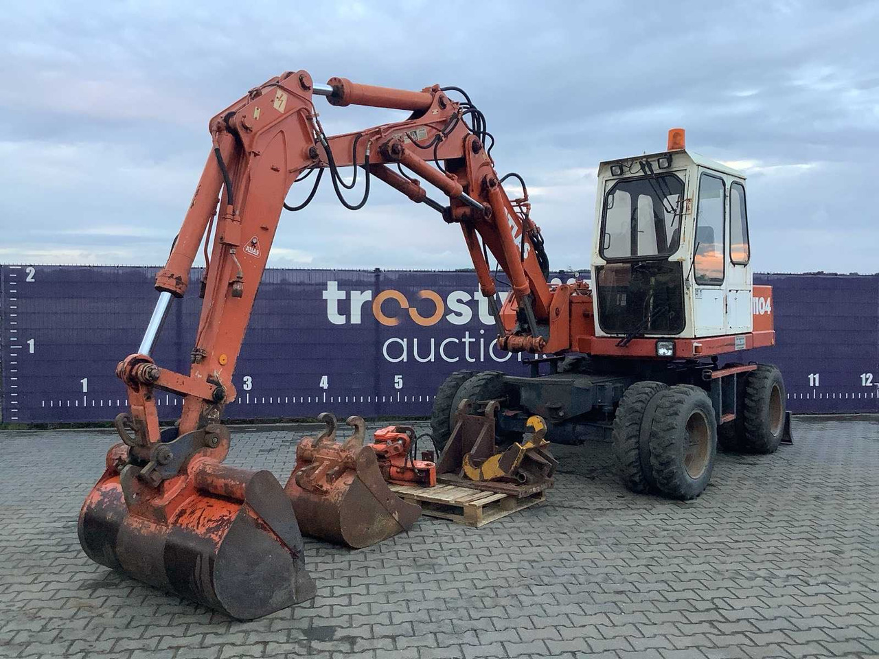 ATLAS - 1104 - WHEELED EXCAVATOR - Mobiele graafmachine: afbeelding 1 ATLAS - 1104 - WHEELED EXCAVATOR - Mobiele graafmachine: afbeelding 1