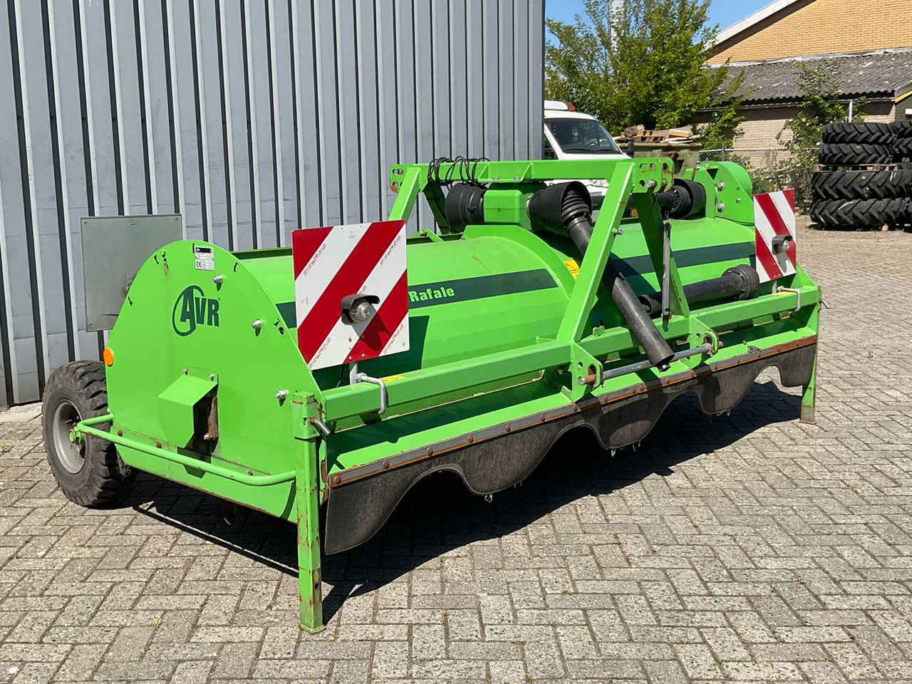 AVR Rafale 4 x 75 - Loofklapper: afbeelding 2 AVR Rafale 4 x 75 - Loofklapper: afbeelding 2