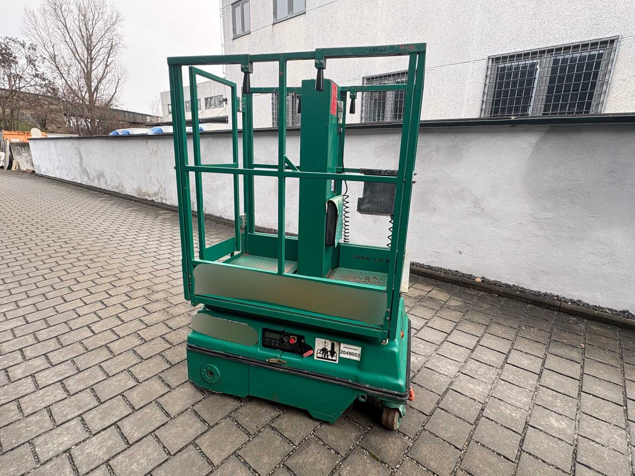 BRAVIISOL LUI M. S.I - AERIAL WORK PLATFORM / MAST LIFT (2010) - Hoogwerker: afbeelding 5 BRAVIISOL LUI M. S.I - AERIAL WORK PLATFORM / MAST LIFT (2010) - Hoogwerker: afbeelding 5