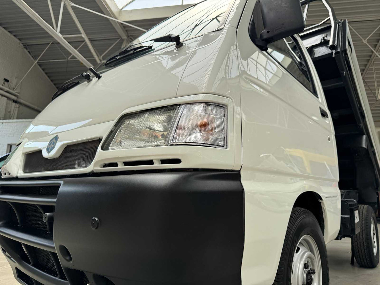 2005 PIAGGIO PORTER TIPPER 1.3 PETROL - Bestelwagen: afbeelding 4 2005 PIAGGIO PORTER TIPPER 1.3 PETROL - Bestelwagen: afbeelding 4