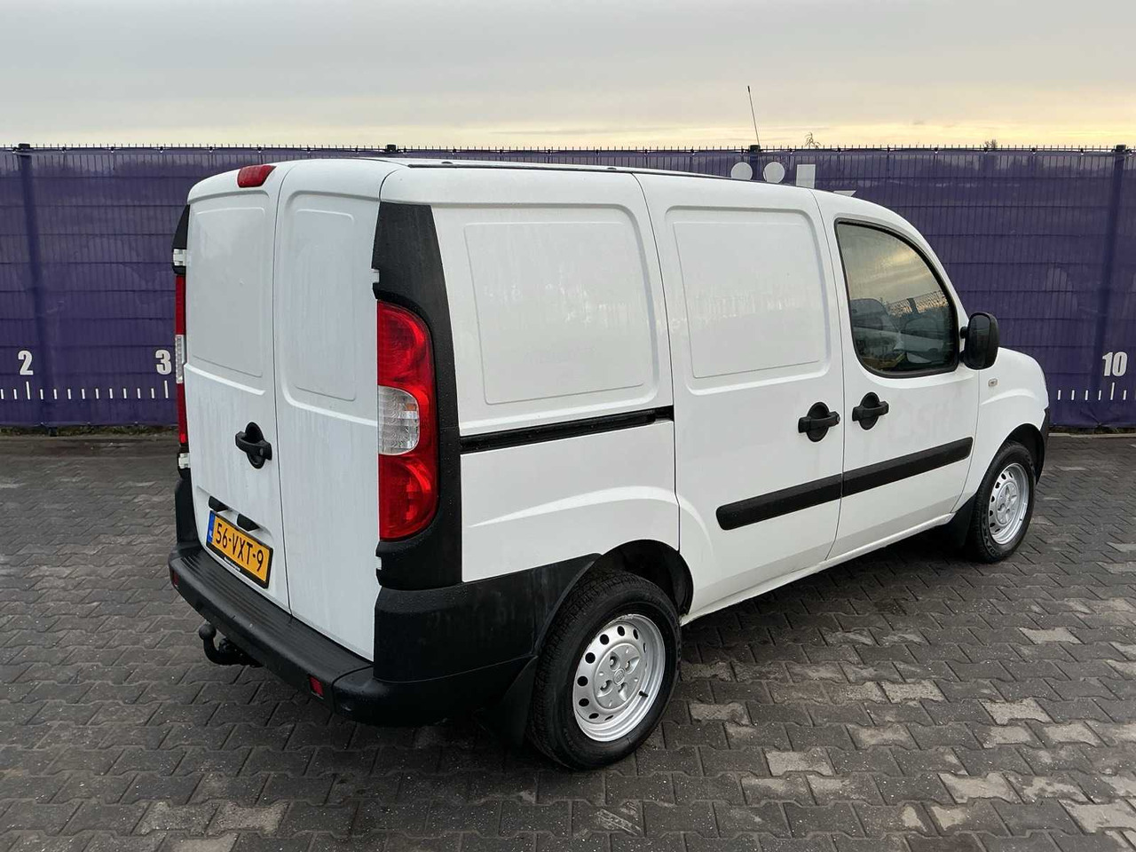 2008 - FIAT - DOBLÒ - 1.6 CNG COMFORT - COMMERCIAL VEHICLE - Bestelwagen: afbeelding 4 2008 - FIAT - DOBLÒ - 1.6 CNG COMFORT - COMMERCIAL VEHICLE - Bestelwagen: afbeelding 4