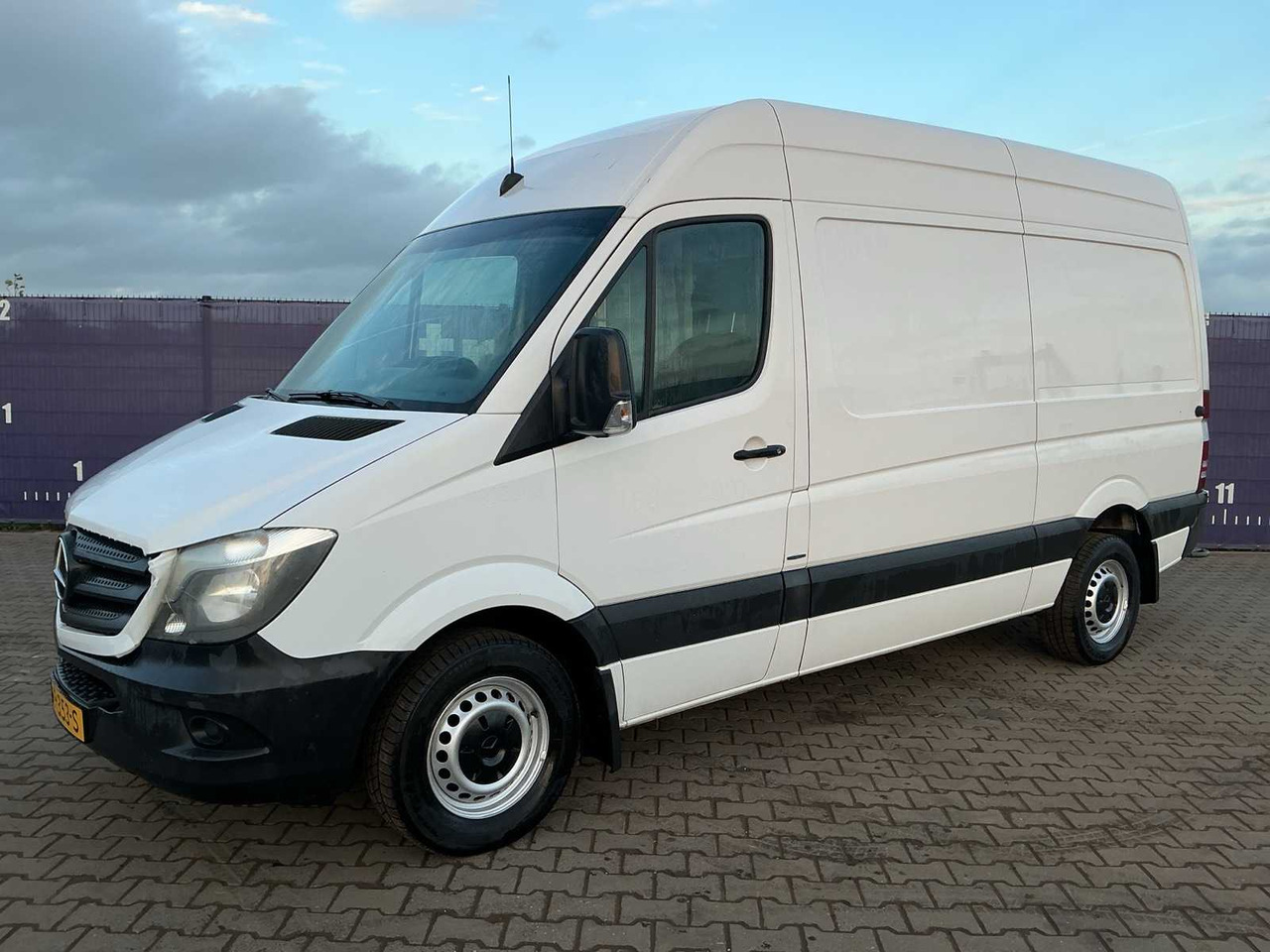 2015 - MERCEDES-BENZ - SPRINTER - 413 2.2 CDI 366 HDDC - COMMERCIAL VEHICLE - Bestelwagen: afbeelding 1 2015 - MERCEDES-BENZ - SPRINTER - 413 2.2 CDI 366 HDDC - COMMERCIAL VEHICLE - Bestelwagen: afbeelding 1