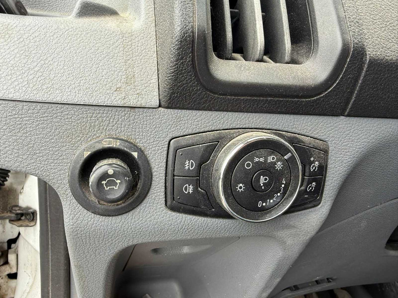 Bestelwagen FORD TRANSIT COMMERCIAL VEHICLE: afbeelding 13 Bestelwagen FORD TRANSIT COMMERCIAL VEHICLE: afbeelding 13