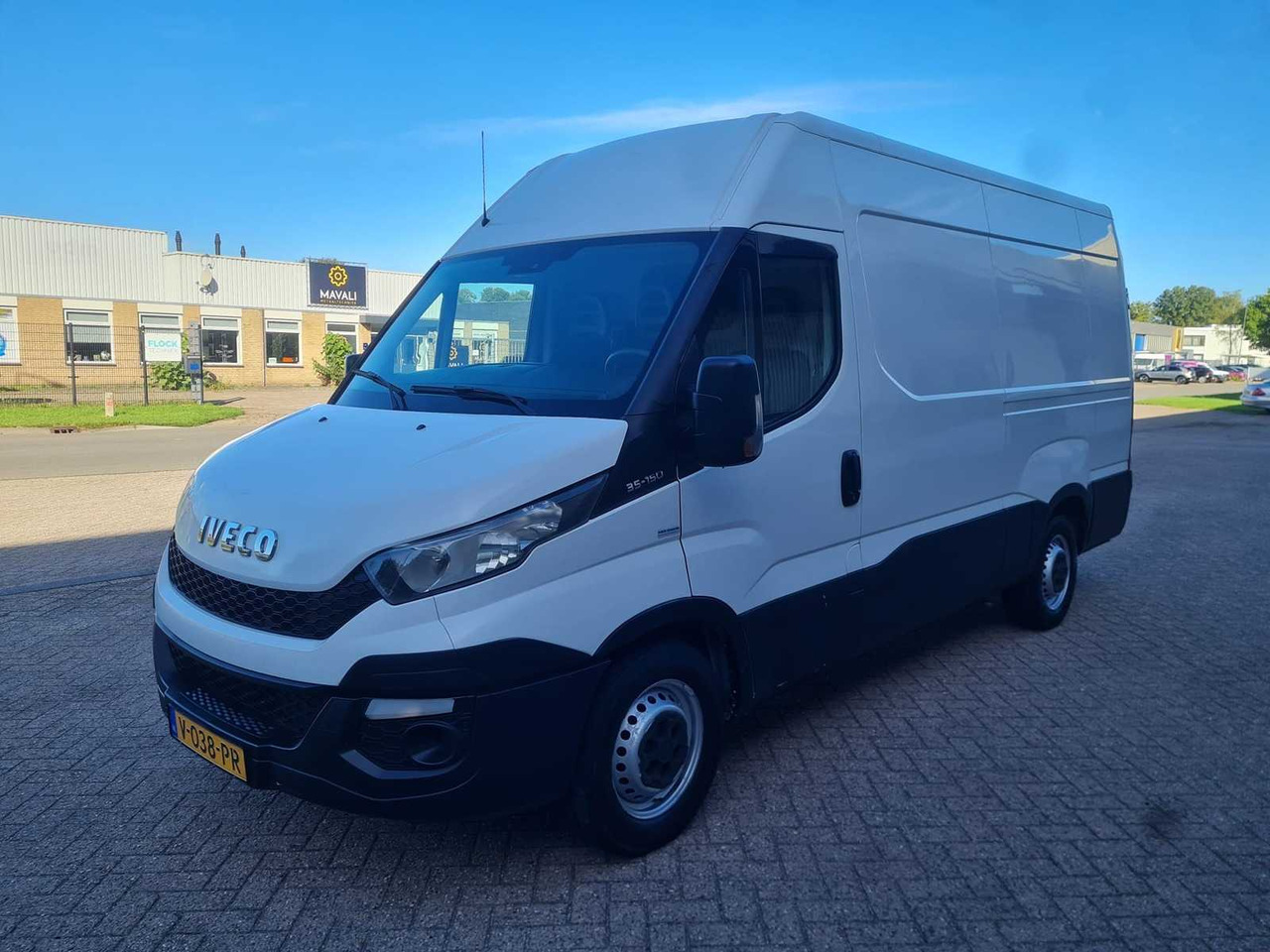 IVECO - DAILY - 35S15V 2.3 352 H2 L - V-038-PR - Bestelwagen: afbeelding 1 IVECO - DAILY - 35S15V 2.3 352 H2 L - V-038-PR - Bestelwagen: afbeelding 1