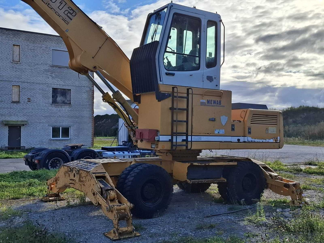 Liebherr A912 Litronic - Bouwmachine: afbeelding 1 Liebherr A912 Litronic - Bouwmachine: afbeelding 1