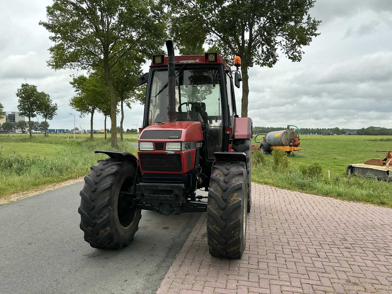 Case ih 4230 xl - Tractor: afbeelding 3 Case ih 4230 xl - Tractor: afbeelding 3