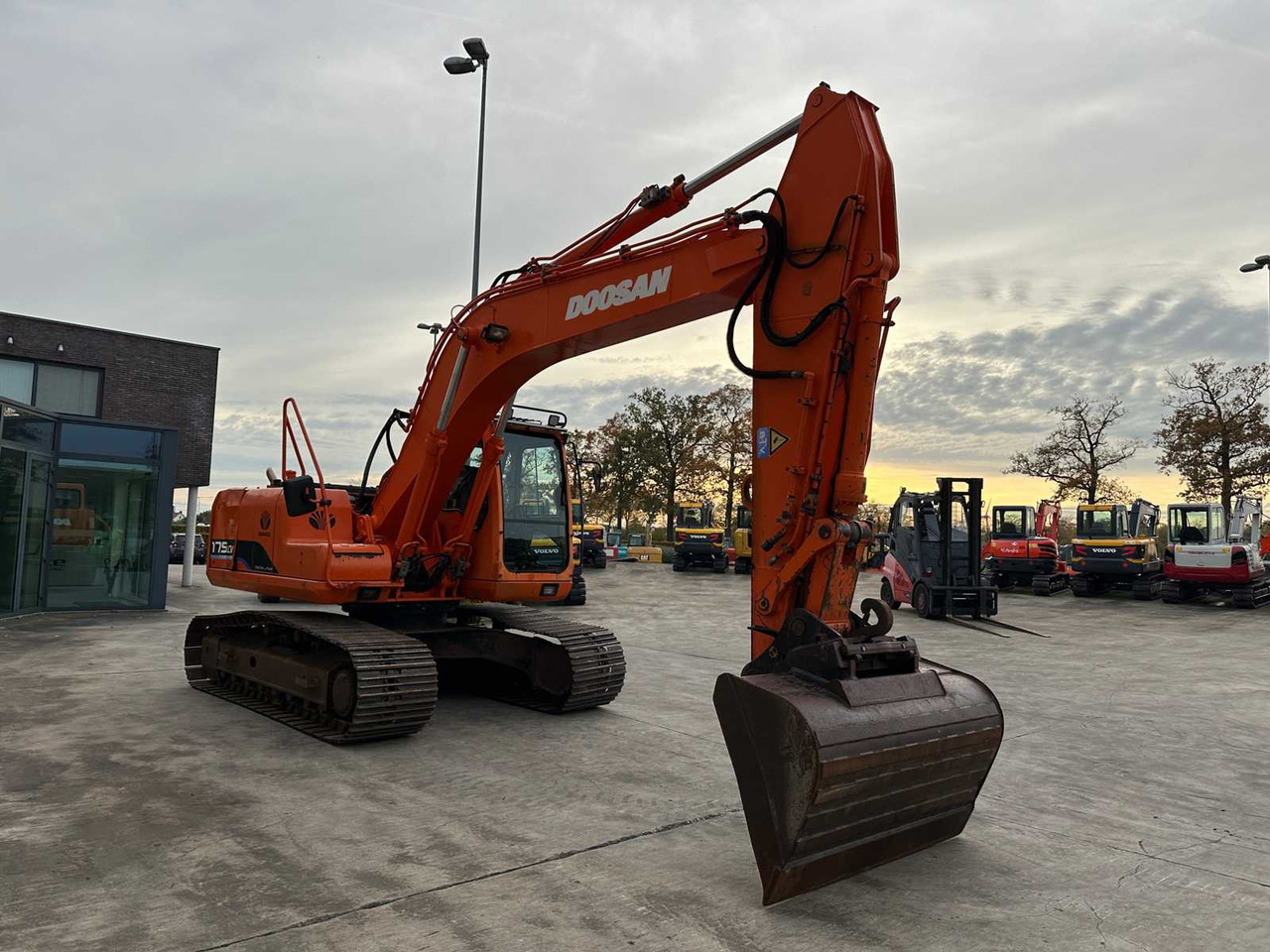 DOOSAN - 2005 - 175 LC-V - CRAWLER EXCAVATOR - Graafmachine: afbeelding 3 DOOSAN - 2005 - 175 LC-V - CRAWLER EXCAVATOR - Graafmachine: afbeelding 3