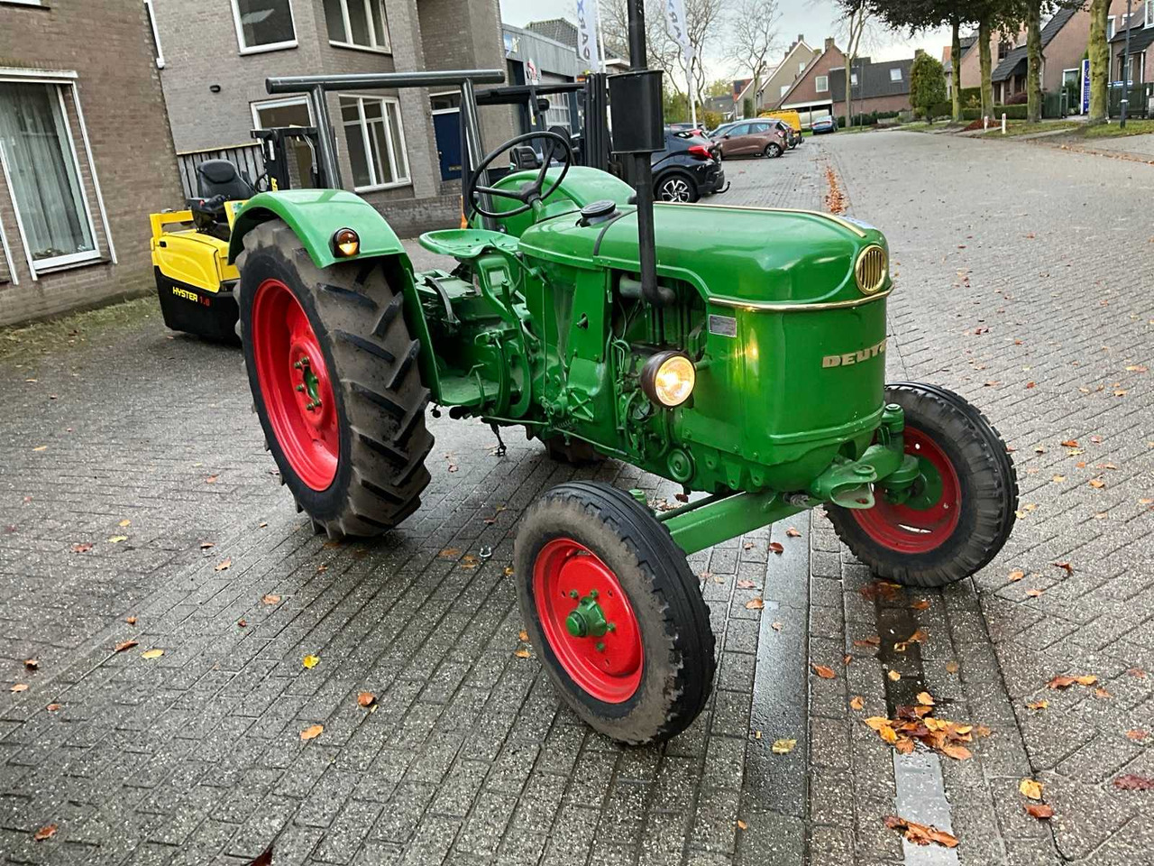 Deutz D30-NG/NFG - Tractor: afbeelding 4 Deutz D30-NG/NFG - Tractor: afbeelding 4