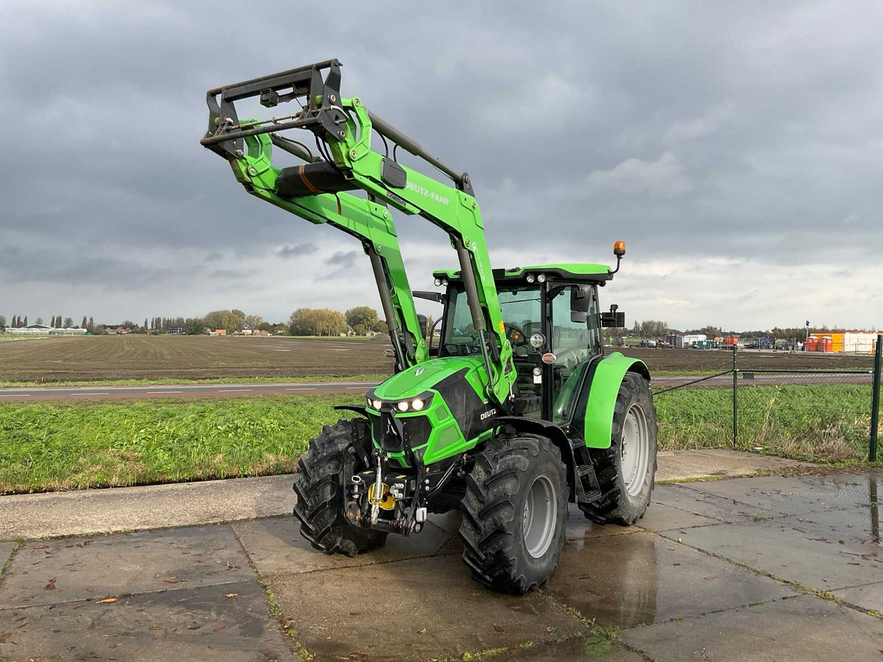 Deutz-Fahr 6135C RV Shift - Tractor: afbeelding 2 Deutz-Fahr 6135C RV Shift - Tractor: afbeelding 2