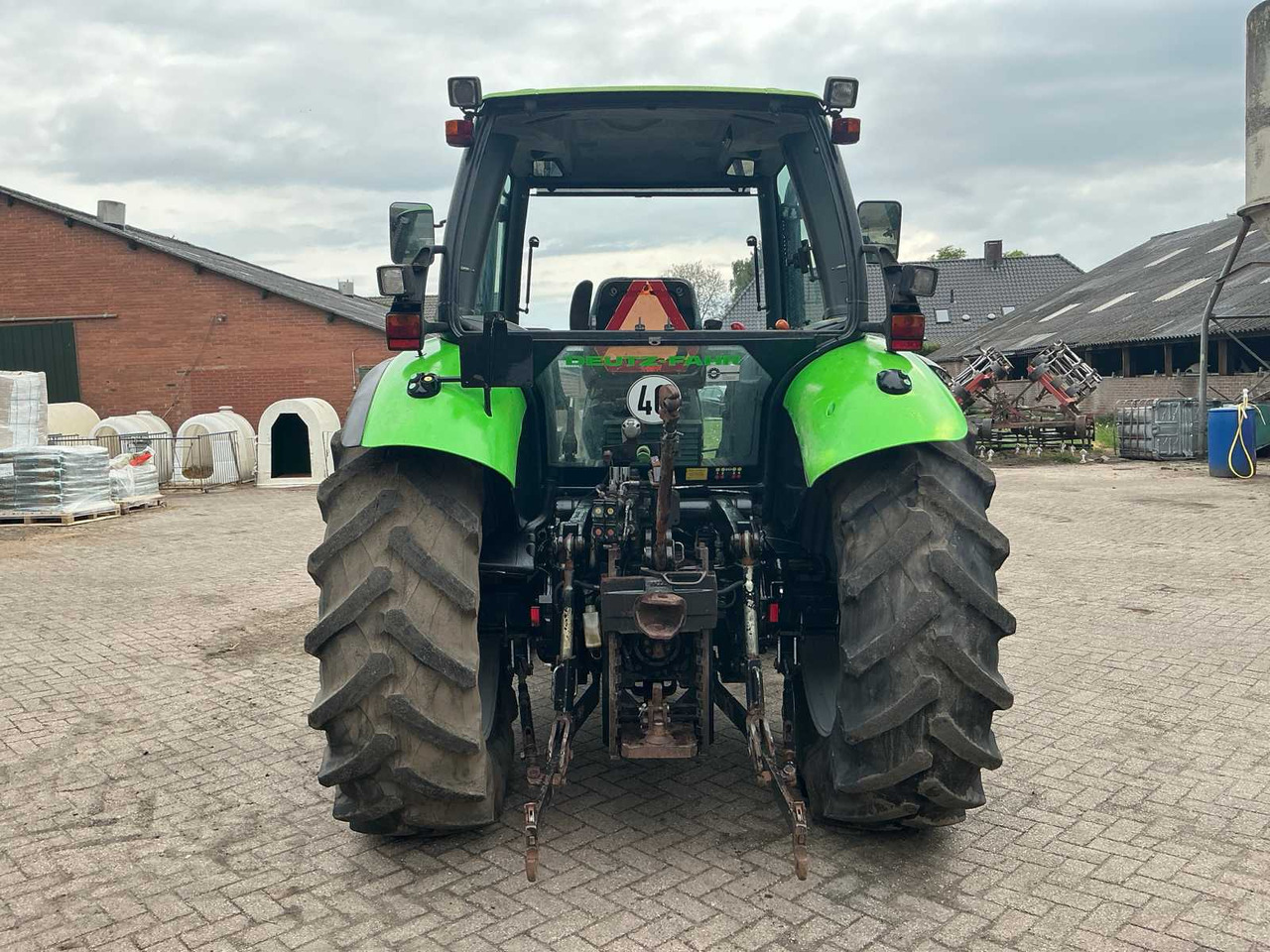 Deutz-fahr Agrotron 100 - Tractor: afbeelding 4 Deutz-fahr Agrotron 100 - Tractor: afbeelding 4