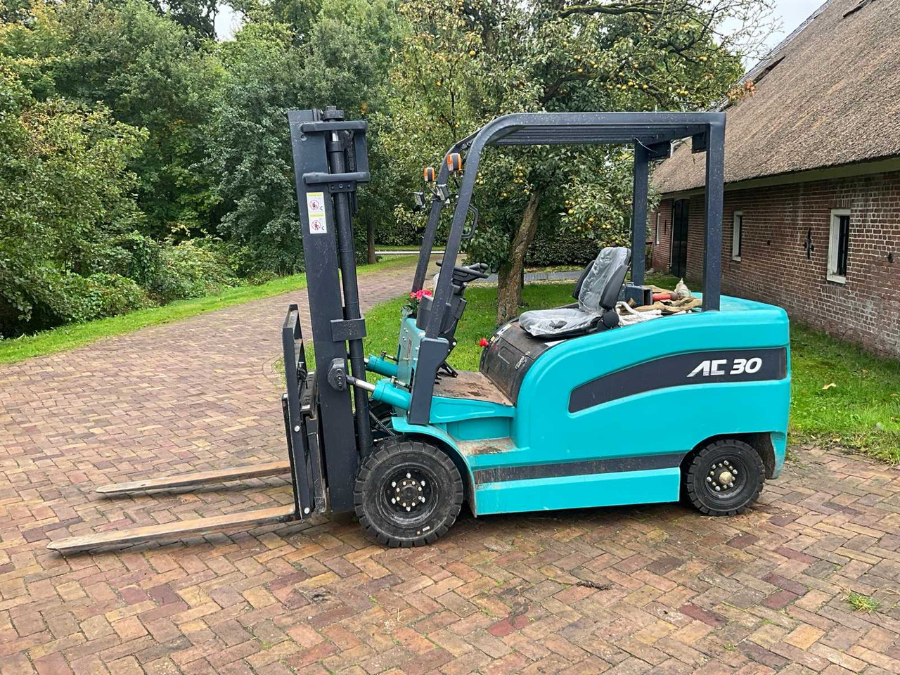 EASY-GOING - 3 TON - CPD-30 - FORKLIFT - 2024 - Heftruck: afbeelding 2 EASY-GOING - 3 TON - CPD-30 - FORKLIFT - 2024 - Heftruck: afbeelding 2