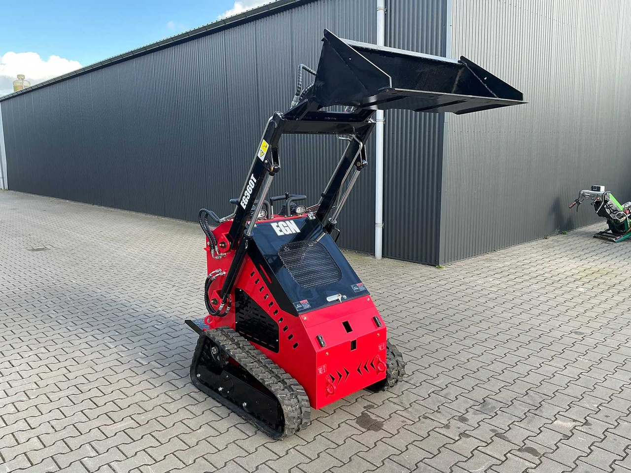 EGN EG360T MINI LOADER / SKID STEER LOADER ON TRACKS - Compacte rupslader: afbeelding 3 EGN EG360T MINI LOADER / SKID STEER LOADER ON TRACKS - Compacte rupslader: afbeelding 3