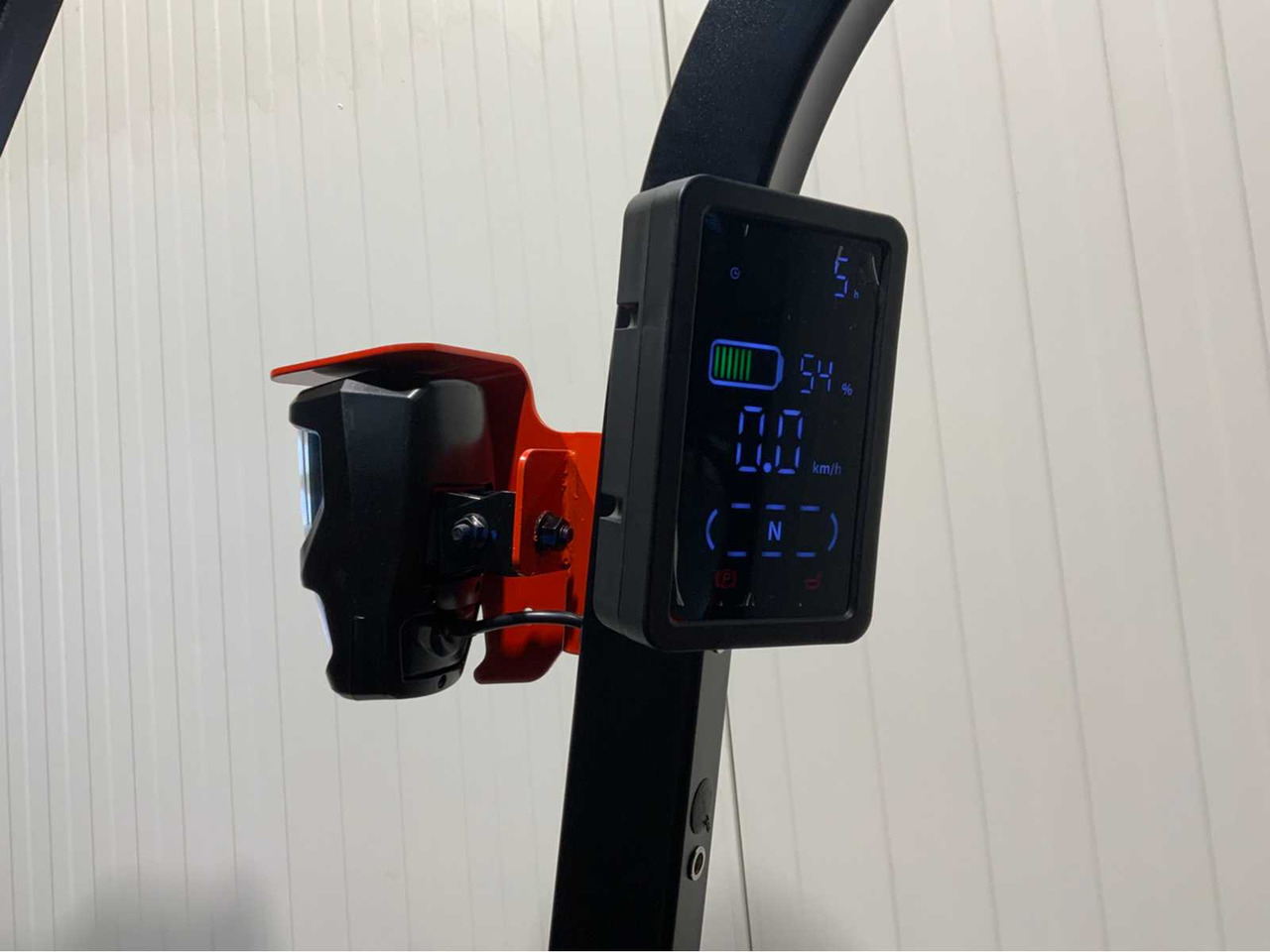 Heftruck EP 3500KG LIFTING CAPACITY- 4.8 METER PLYWOOD, FREE-LIFT, SIDE-SHIFT FORKLIFT: afbeelding 13 Heftruck EP 3500KG LIFTING CAPACITY- 4.8 METER PLYWOOD, FREE-LIFT, SIDE-SHIFT FORKLIFT: afbeelding 13