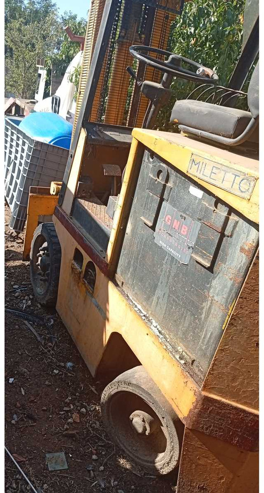 FORKLIFT - 1979 - Heftruck: afbeelding 1 FORKLIFT - 1979 - Heftruck: afbeelding 1