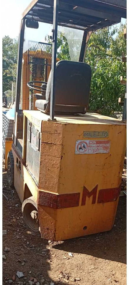 FORKLIFT - 1979 - Heftruck: afbeelding 4 FORKLIFT - 1979 - Heftruck: afbeelding 4