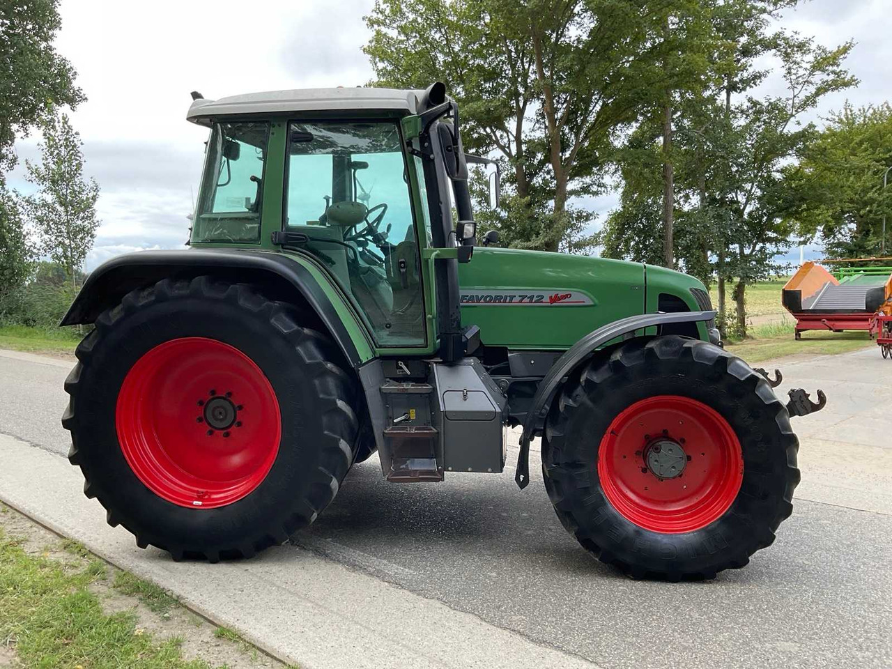 Fendt 712 Vario - Tractor: afbeelding 5 Fendt 712 Vario - Tractor: afbeelding 5
