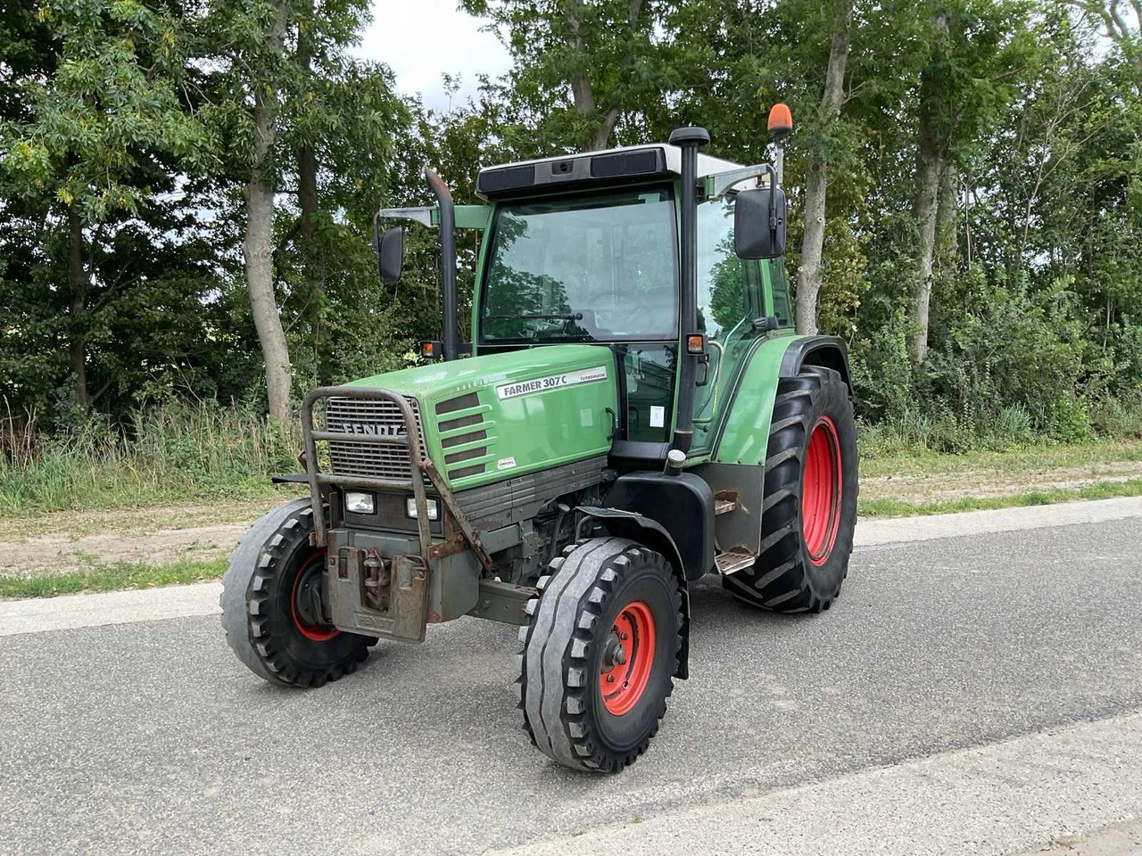 Fendt Farmer 307C - Tractor: afbeelding 2 Fendt Farmer 307C - Tractor: afbeelding 2