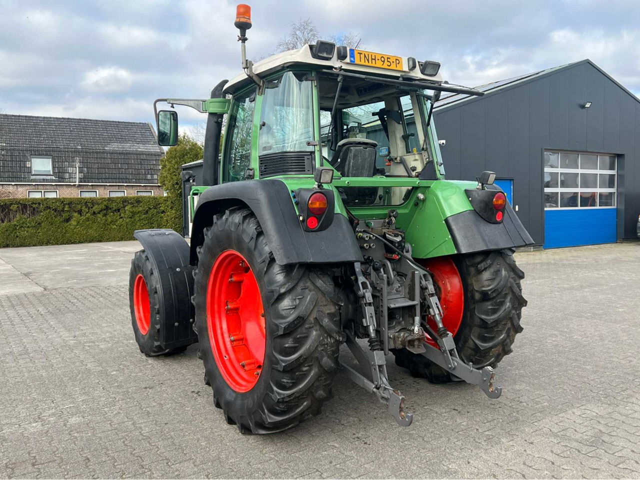 Fendt Vario 410 - Tractor: afbeelding 2 Fendt Vario 410 - Tractor: afbeelding 2