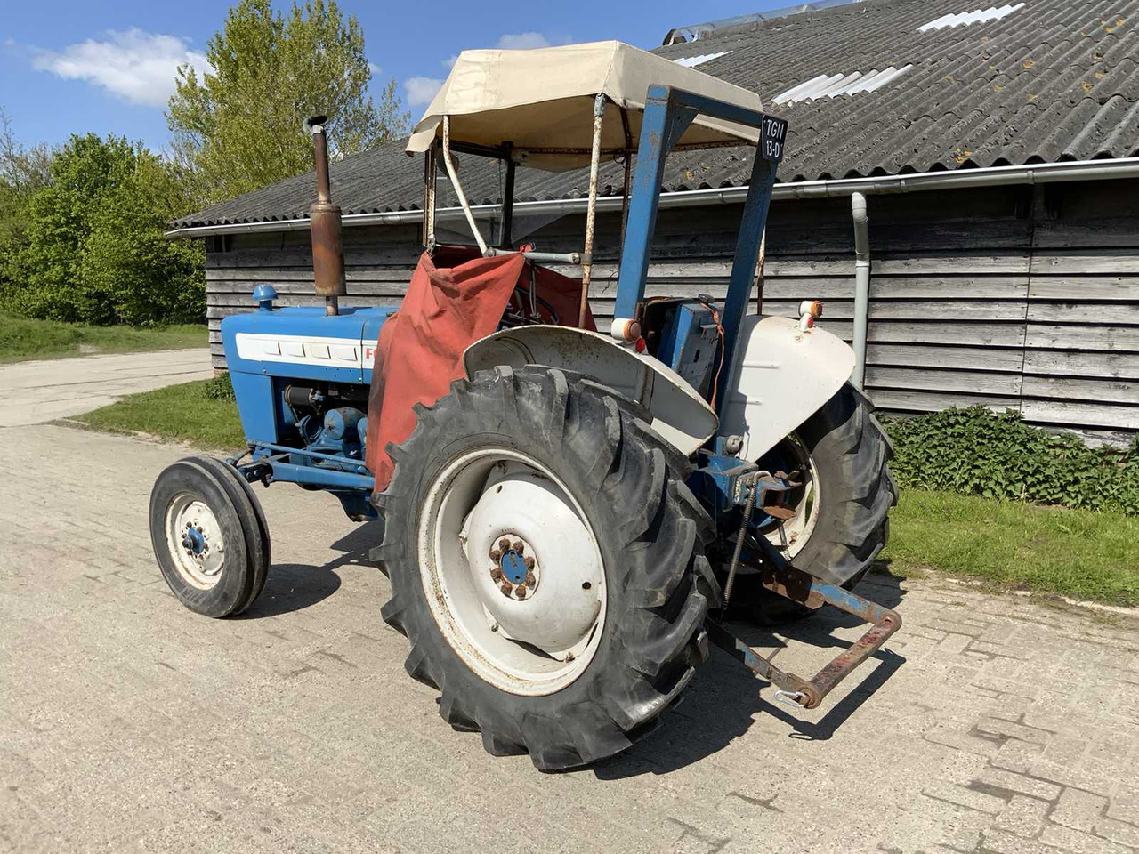 Ford 3000 - Tractor: afbeelding 3 Ford 3000 - Tractor: afbeelding 3