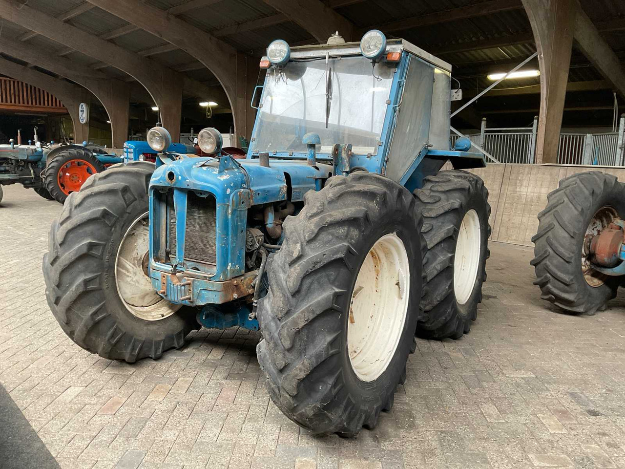 Fordson Major County Super 4 - Tractor: afbeelding 1 Fordson Major County Super 4 - Tractor: afbeelding 1