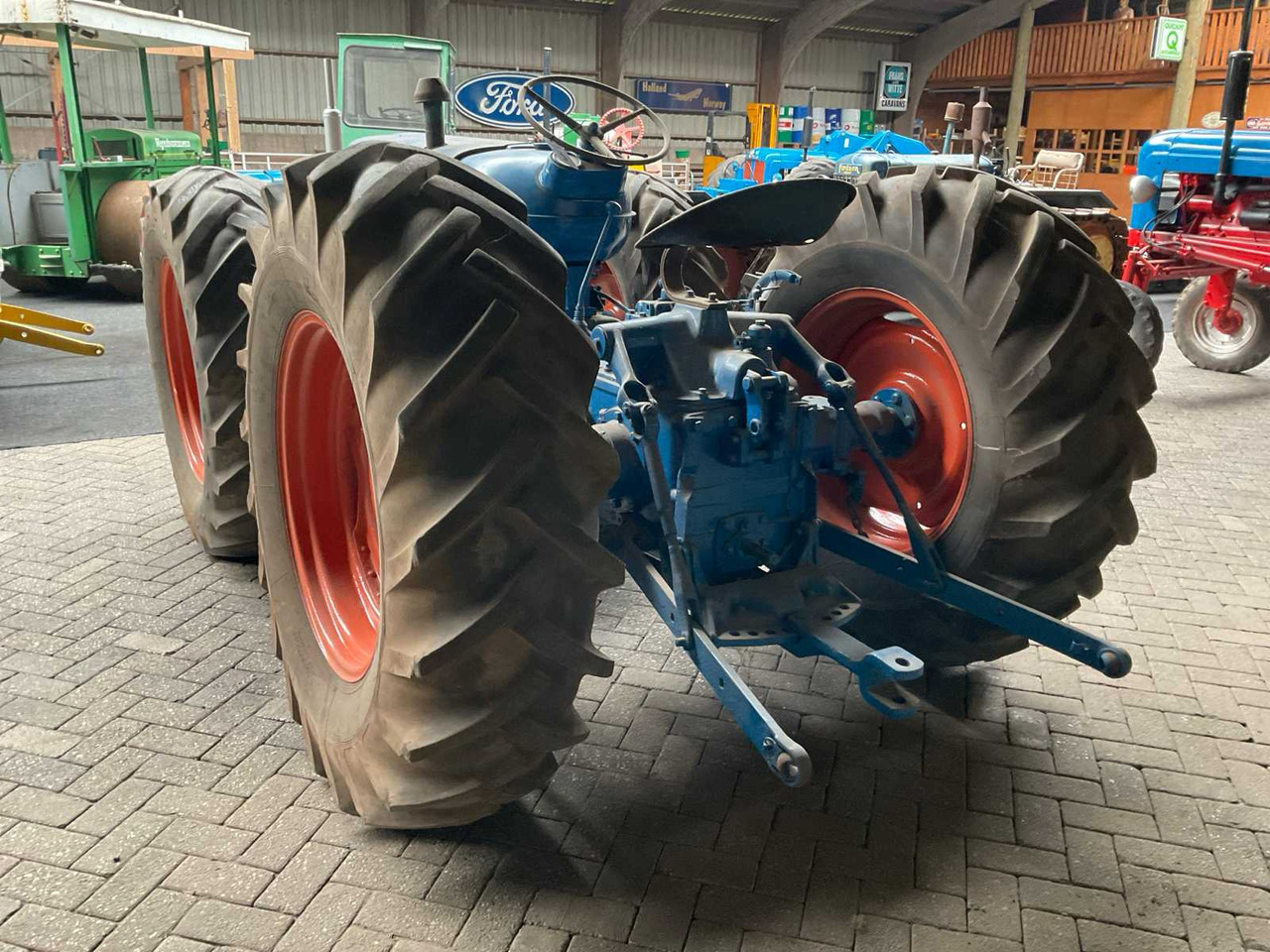 Fordson Major County Super 4 - Tractor: afbeelding 2 Fordson Major County Super 4 - Tractor: afbeelding 2